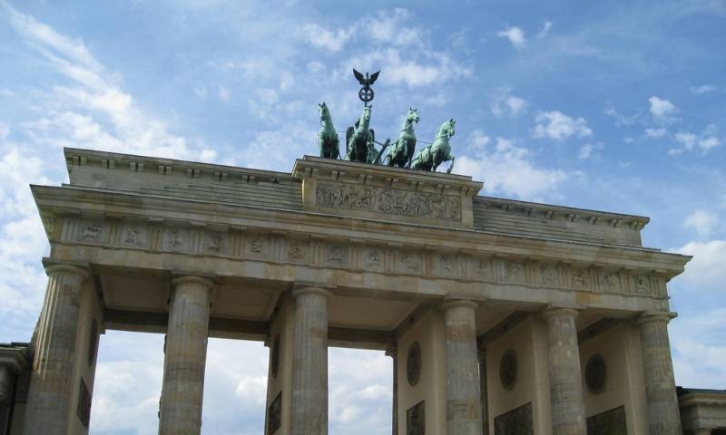 molestiae-possimus-quisquam-commodi-dolores-voluptates-accusamus-pariatur